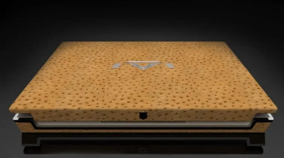 لپ تاپ Luvaglio با قیمت 1 میلیون دلار