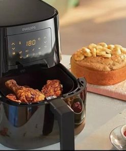 Using an oil-free diet fryer in cooking